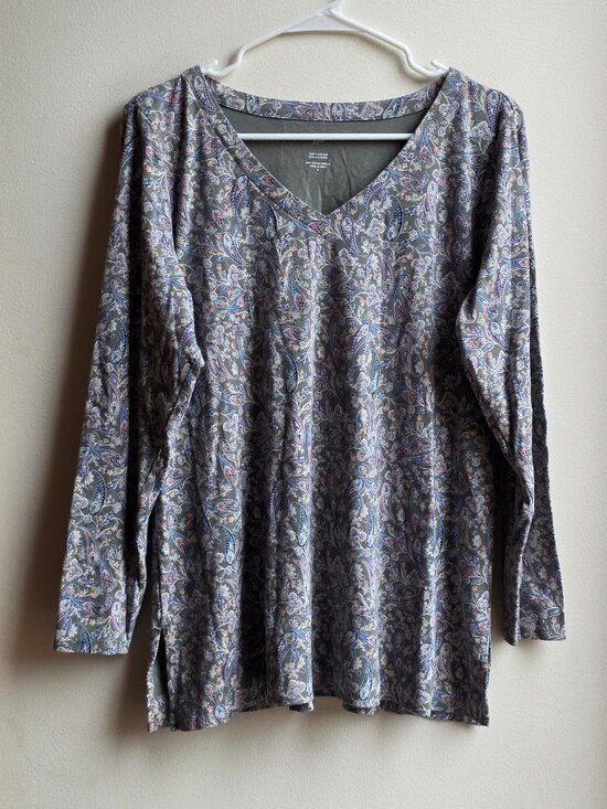 J. Jill Tops - J. Jill Gray/Purple Paisley V-Neck Jersey Size Medium